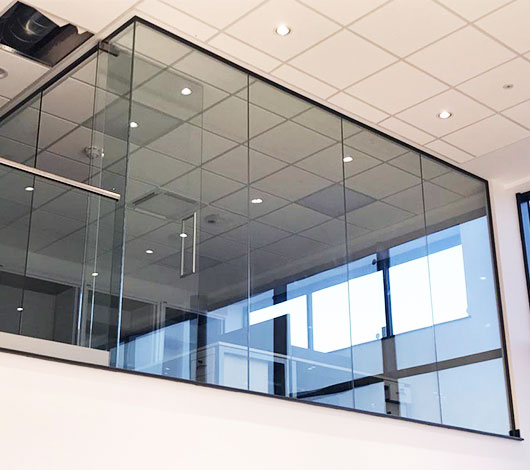 Key features of frameless glass partitions Medway: